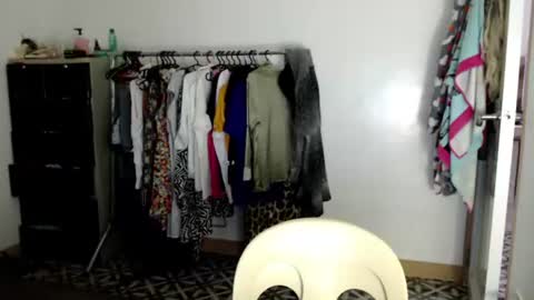 tifanny online show from February 7, 2025, 3:55 am