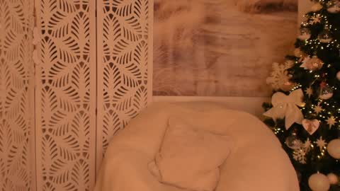 Sarah online show from December 14, 2024, 11:12 pm