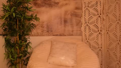 Sarah online show from February 11, 2026, 11:43 pm