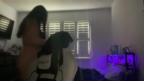 Snapshot of yourmila1 chatting on February 22, 2026, 11:03 pm yourmila1 online show from February 22, 2026, 11:03 pm