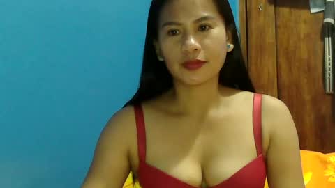 yourmorenagirl69 online show from June 4, 2026, 9:48 am