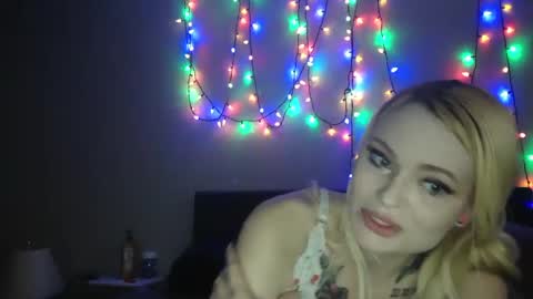 Snapshot of yournakedvalentine chatting on February 10, 2025, 10:09 pm Alexis Star online show from February 10, 2025, 10:09 pm
