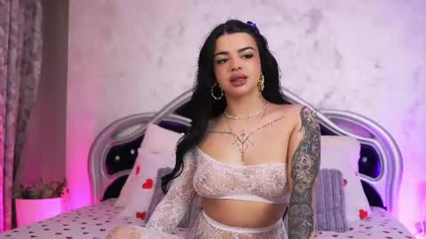 Snapshot of yournaughtyangel1 chatting on June 7, 2026, 4:05 am Alicia online show from June 7, 2026, 4:05 am