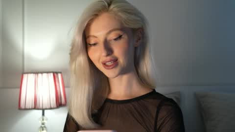 Eva online show from September 15, 2025, 10:54 pm