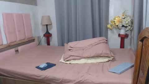 Snapshot of yournewgirldiane chatting on April 9, 2026, 1:16 am BigCockTsMistress online show from April 9, 2026, 1:16 am