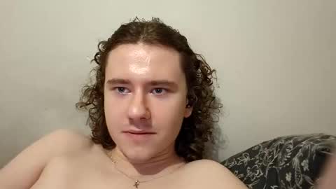 Snapshot of yourpantyhosesla_ve chatting on November 21, 2025, 5:33 pm Nylon slave online show from November 21, 2025, 5:33 pm