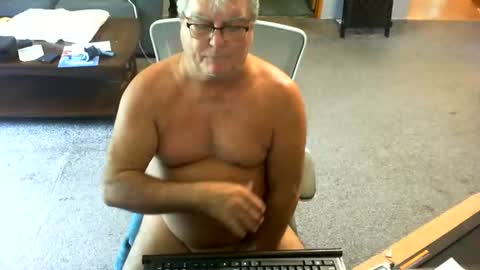 yourpoppi55 online show from August 5, 2026, 6:33 pm