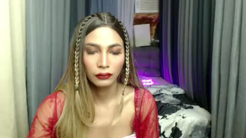 yourprettybella_ts online show from November 8, 2025, 6:51 pm