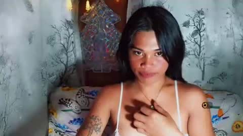 Snapshot of yourqueen_19 chatting on May 23, 2026, 3:38 pm yourqueen_19 online show from May 23, 2026, 3:38 pm