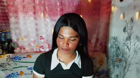 Snapshot of yourqueen_19 chatting on May 26, 2026, 9:49 am yourqueen_19 online show from May 26, 2026, 9:49 am