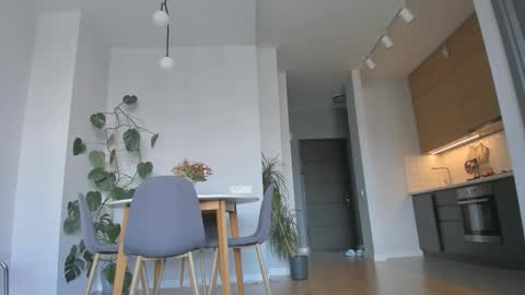 youre meyy online show from March 10, 2026, 7:35 am