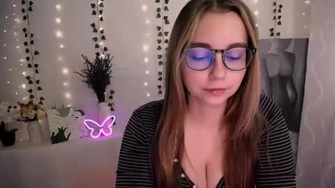 Happy online show from September 29, 2025, 5:45 am