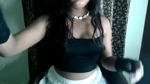 yoursassy_girl online show from November 9, 2025, 5:22 pm
