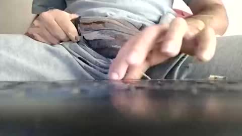 Mark online show from October 23, 2025, 2:38 pm