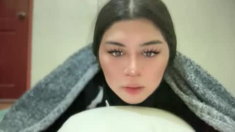 LALA online show from April 12, 2026, 8:14 pm