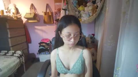 Snapshot of yourshy_cess chatting on April 17, 2026, 12:57 am Cess online show from April 17, 2026, 12:57 am