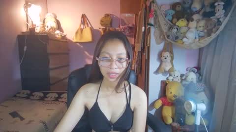 Snapshot of yourshy_cess chatting on April 25, 2026, 12:35 am Cess online show from April 25, 2026, 12:35 am