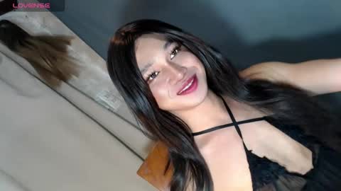 Stella online show from May 1, 2026, 2:38 am