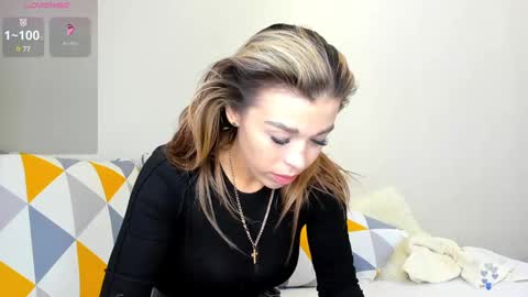 Snapshot of yoursoul_mila chatting on February 8, 2025, 11:33 am yoursoul_mila online show from February 8, 2025, 11:33 am