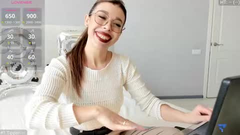 yoursoul_mila online show from March 1, 2026, 10:39 am
