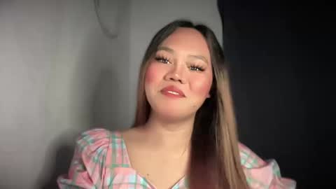 yourspecialgirl_rhea online show from December 17, 2025, 7:31 pm