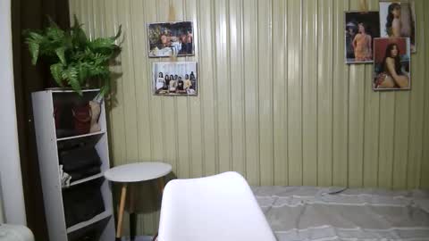 yoursubmissive_larah online show from March 10, 2026, 5:01 am