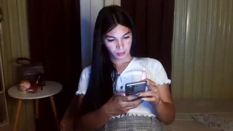 yoursubmissive_larah online show from June 19, 2026, 2:32 pm