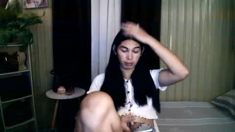 yoursubmissive_larah online show from June 23, 2026, 5:27 am