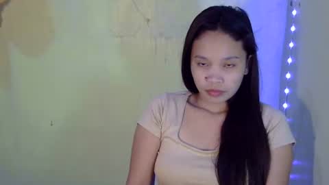 yoursweet_vanessa26 online show from October 21, 2025, 4:30 pm