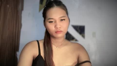 Snapshot of yoursweetgirl_zia chatting on May 16, 2026, 6:32 am yoursweetgirl_zia online show from May 16, 2026, 6:32 am