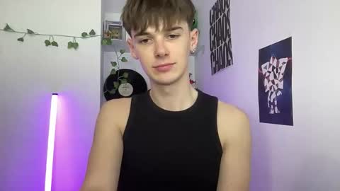 Snapshot of yoursweetyguy chatting on March 31, 2026, 6:08 pm yoursweetyguy online show from March 31, 2026, 6:08 pm