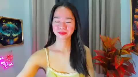 yourtinybunny online show from March 25, 2026, 10:54 am