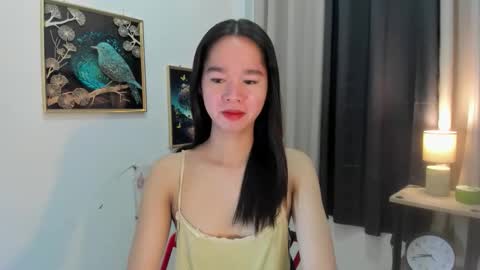 yourtinybunny online show from June 5, 2026, 10:43 am