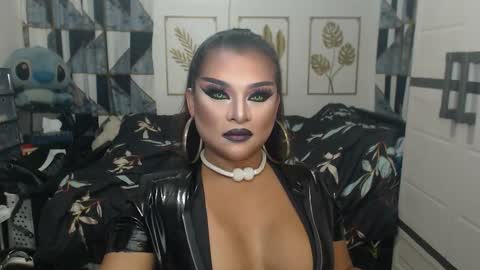 Snapshot of yourtrannyqueenxxx chatting on September 16, 2025, 11:06 pm Anastacia Grey online show from September 16, 2025, 11:06 pm