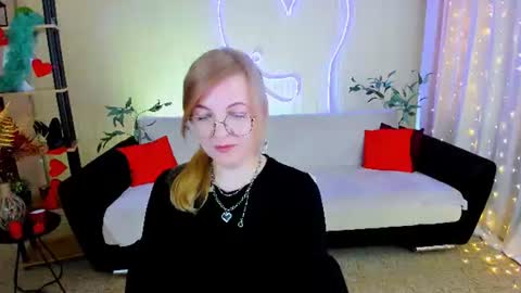 Snapshot of youruniverser chatting on July 10, 2026, 10:18 am Alice online show from July 10, 2026, 10:18 am