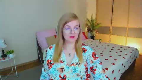 Snapshot of youruniverser chatting on July 16, 2026, 10:10 am Alice online show from July 16, 2026, 10:10 am