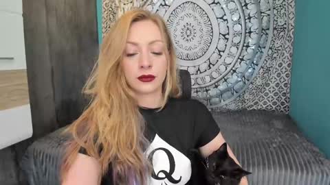 YourVenus00 -Follow my OF online show from May 11, 2026, 10:21 am