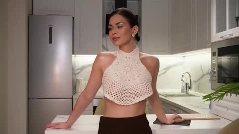 youur_sweetheart online show from December 5, 2025, 2:47 pm