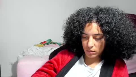 elizabeth  ju   online show from February 18, 2025, 12:04 am