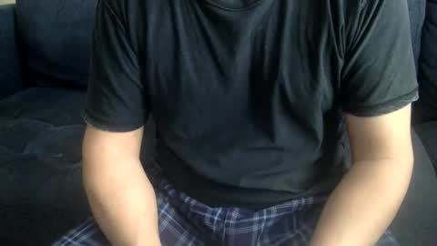 yque online show from February 22, 2025, 9:59 pm