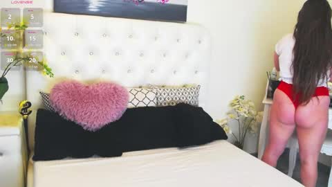 Yssabel online show from April 20, 2026, 4:26 am