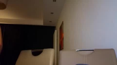 yssadiamonds online show from December 20, 2025, 10:50 pm