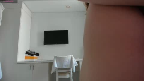 Yuki online show from May 11, 2026, 4:18 am