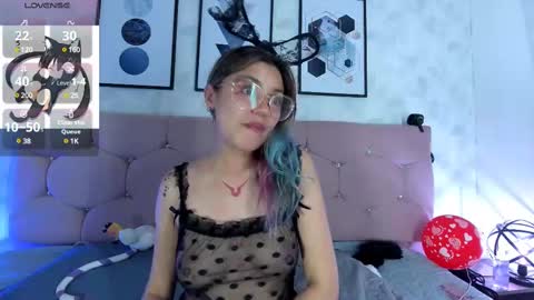 Snapshot of yukki_kuran chatting on February 22, 2025, 6:28 am Yukki Kuran online show from February 22, 2025, 6:28 am