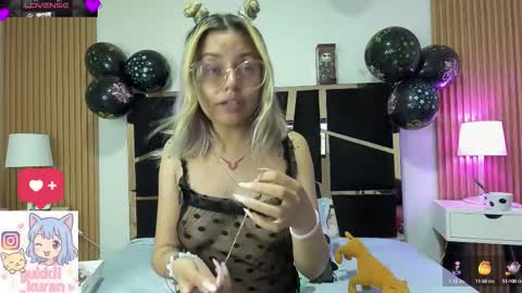 Snapshot of yukki_kuran chatting on October 10, 2025, 4:11 am Yukki Kuran online show from October 10, 2025, 4:11 am
