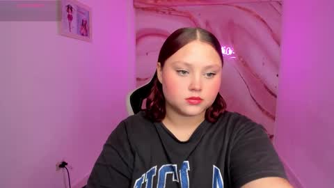 Snapshot of yuli_cardona_ chatting on November 14, 2025, 8:51 pm Yuliet online show from November 14, 2025, 8:51 pm