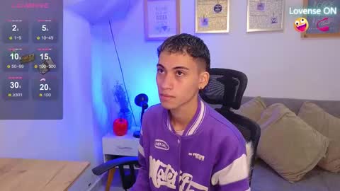 yulian_vasquez online show from November 13, 2025, 12:15 pm