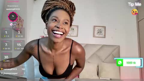 Yuliana online show from November 4, 2025, 8:19 pm