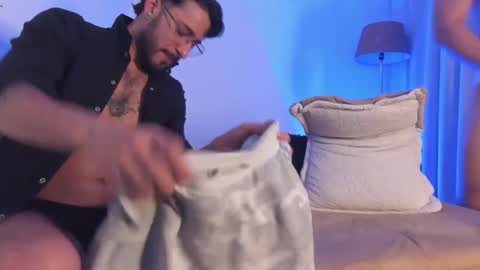 yulian 2811 online show from September 25, 2025, 12:03 am