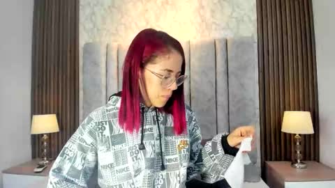 yulievans online show from October 8, 2025, 10:46 am